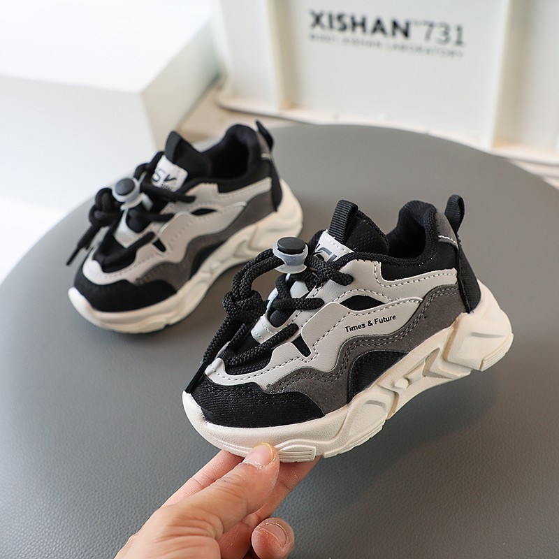 Sepatu olahraga anak laki-laki - Sports Equipment For Schools ulasan dan harga