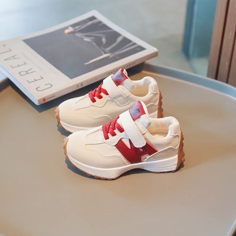 Sepatu basket anak-anak, sneak - Sports Equipment For Schools ulasan dan harga